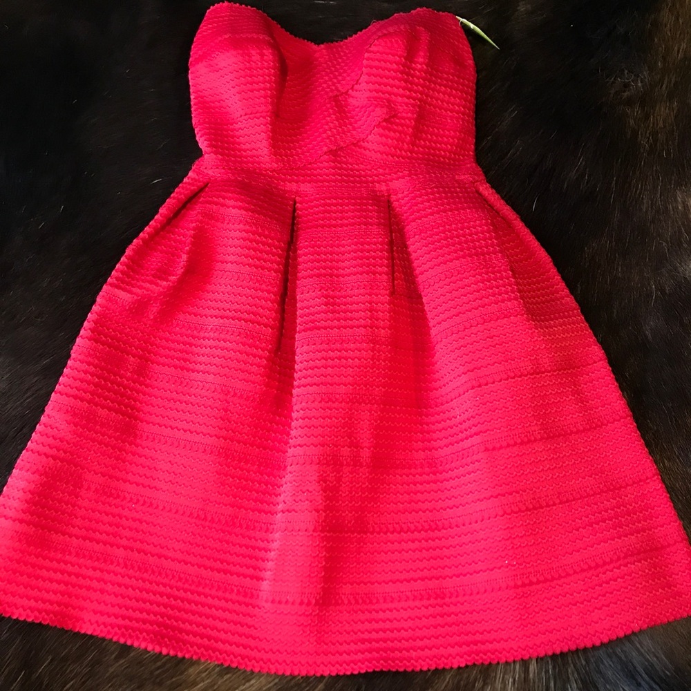 Awesome little red dress!